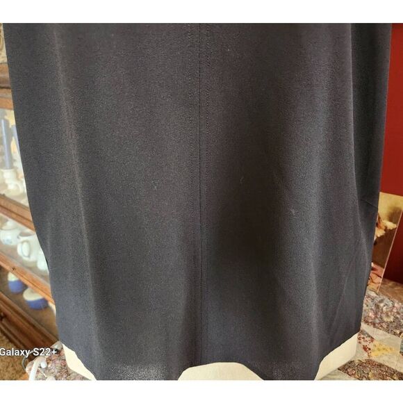 T8  Paper Crane Black Sleeveless Blouse with Back Zipper - Picture 7 of 10